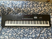 Roland Juno D8