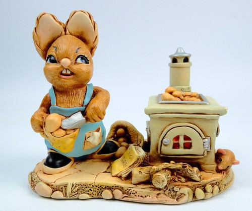Pendelfin spud rabbit figurine - rabbit,