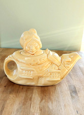 Lingard Teapot Old Woman Who