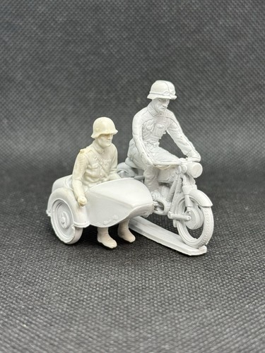 Vintage marx plastic - plastic, gray