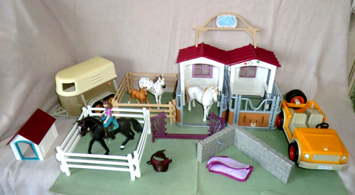 Schleich horse club stable - schleich,