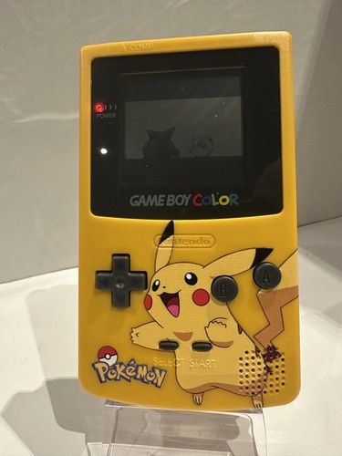Pikachu pokemon yellow - pikachu,