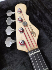 G&L USA SB-2 CLF Bass Silver Flake Color P/J w/Hardcase