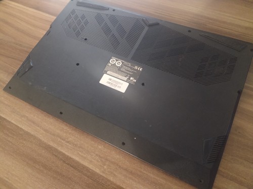 Clevo np70pnh bottom - clevo,