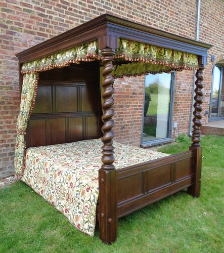 Oak four poster bed - four, size