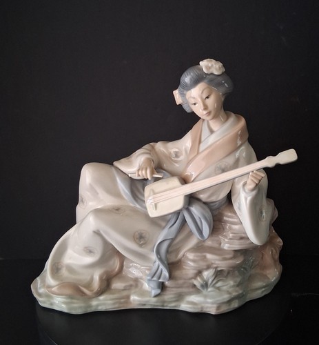 Nao lladro geisha playing - lladro, a