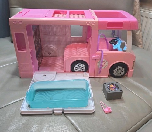 Barbie pink 1 - barbie, in