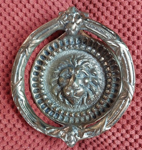 Vintage heavy brass lion - vintage,