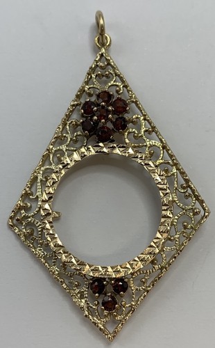 9ct yellow gold garnet - yellow,