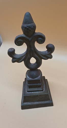 Cast iron finial large - iron, acorn