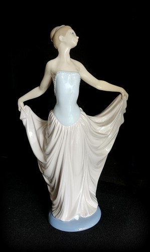 Lladro figurine lady ballerina - lady,