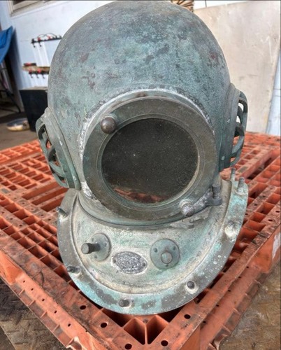 Toa diving divers - divers, helmet