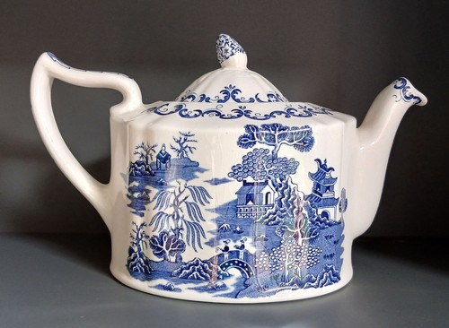 Ringtons teapot willow pattern - willow,