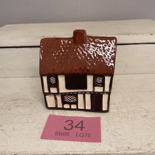 Half timbered cottage - no, 7