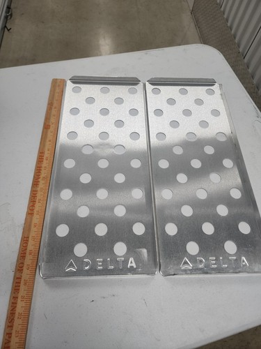 Delta airline metal serving - 2,