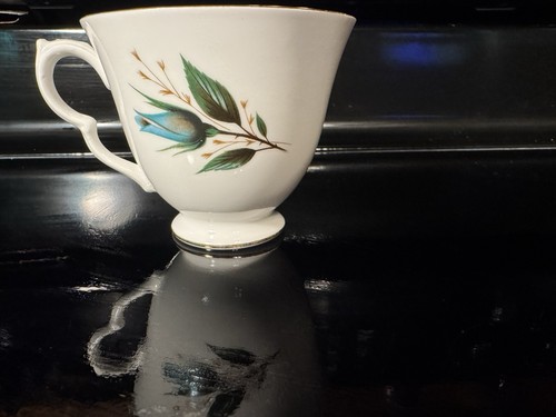 Vintage royal vale bone china - vale,