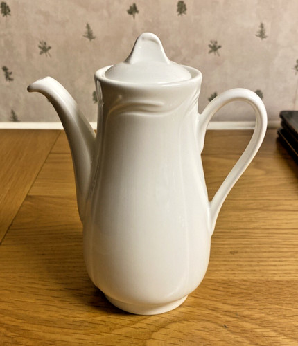 Wedgwood metallised bone - ***,