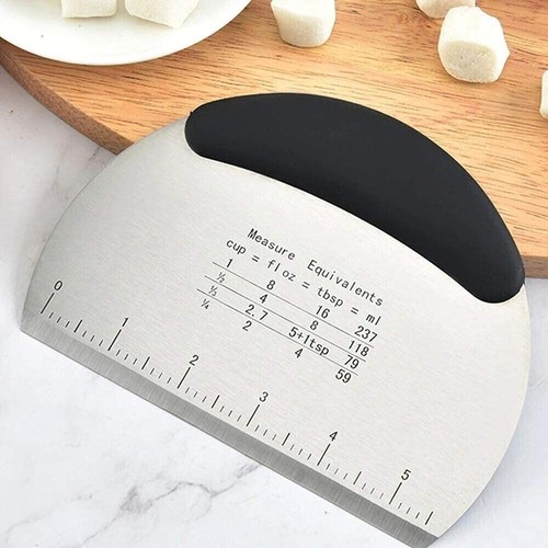 Dough cutter pizza - cutter, flour