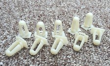 10x CAR DOOR SILL STRIP & KICK PLATE MOUNTING/FASTENER TRIM CLIPS FOR RENAULT