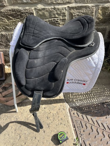 Black norton treeless - 17”,