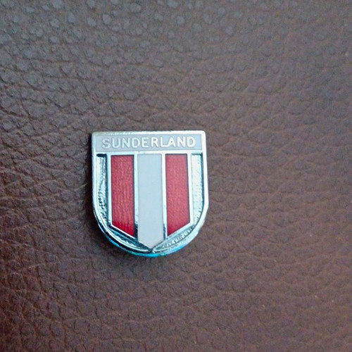 Sunderland crest enamel - sunderland,
