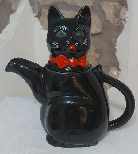 Vintage black cat tea pot - cat,