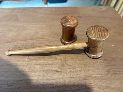 Auctioneer gavel block - auctioneer's,