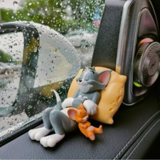 Tom & Jerry Cartoon Figurines