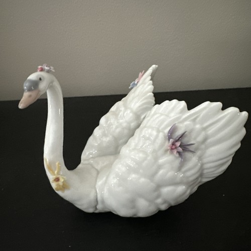 Lladro figurine 6499 white - figurine, #6499