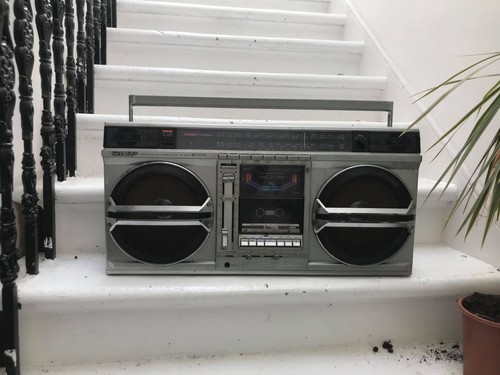 Sharp 9000 portable - portable, radio