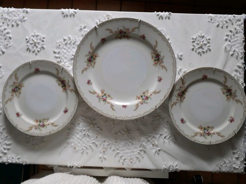 Wall hanging dresser - wall, plates