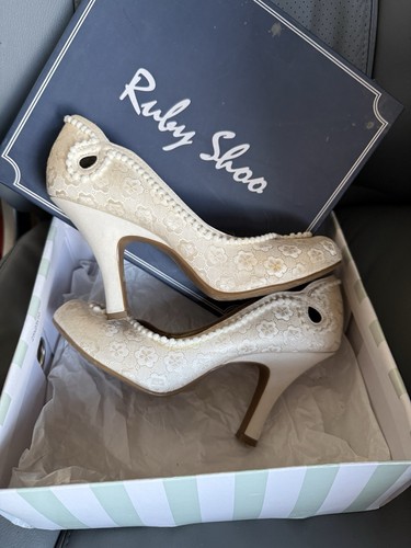 Ruby shoo ivory lace - ruby,