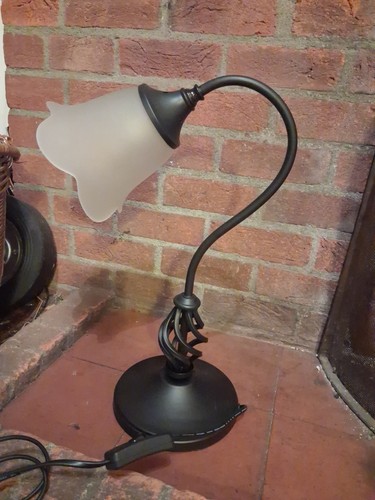 Table lamp wrought iron swan - table, lamp,
