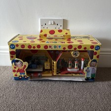Corgi Noddy Mr Sparks Garage