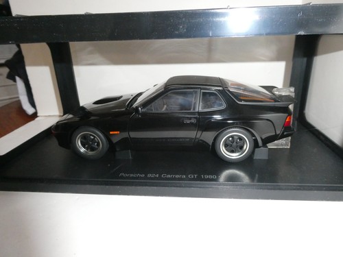Scale autoart 1980 - 1:18,