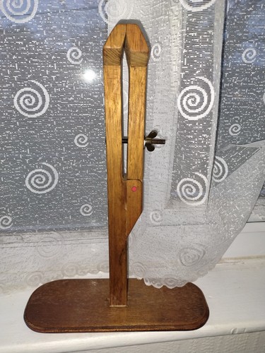 Wooden adjustable display - wooden,