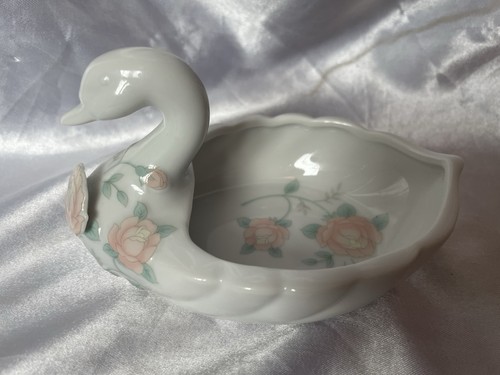 Vintage michael porcelain - st,