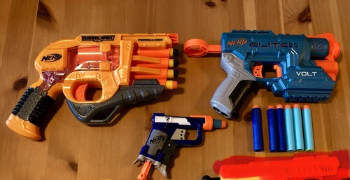 Nerf pistols with darts - nerf,