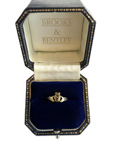 1986 Claddagh Ring 9ct Gold Claddagh Ring Gold Vintage Ring - Size K 1/2