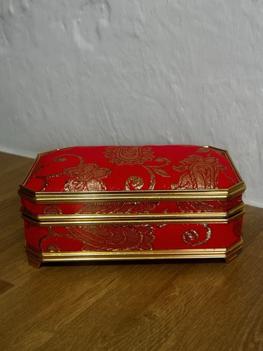 Vintage mid century red - red, gold