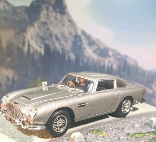 Vintage goldfinger james bond - james,