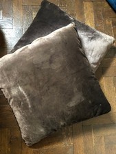 2 X Laura Ashley Rich