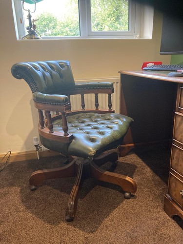 Chesterfield captains chair - chesterfield,