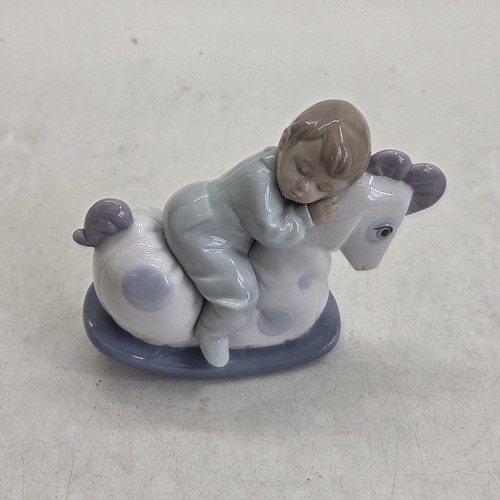 Nao lladro porcelain - by,
