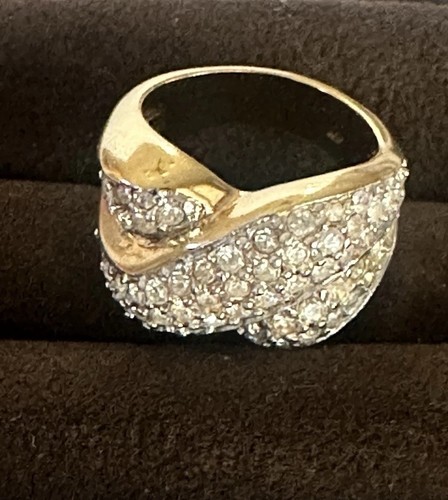 Gold tone diamond cluster love - gold,