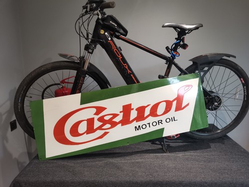Huge feet inch castrol - huge, x