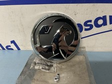 VAUXHALL CORSA E FRONT RADIATOR GRILL BADGE 2015 - 2019 GENUINE PART 13472380