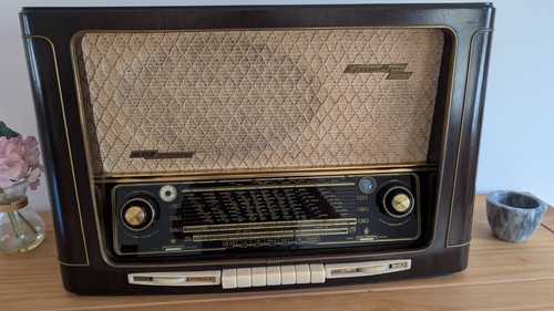 Valve radio grundig type 4035 - radio,