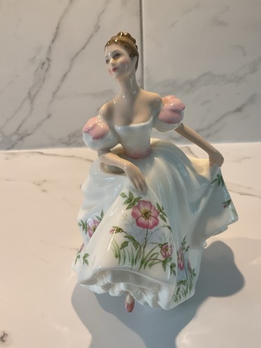 Royal doulton figurine lucy - figurine,