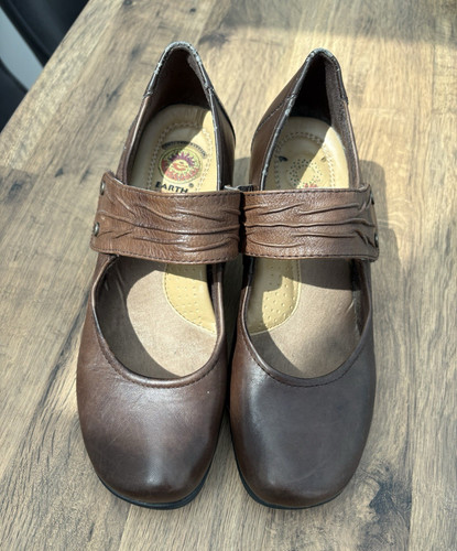 Earth spirit brown - earth,
